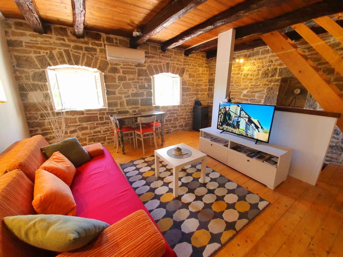 Casa Leonarda, Old Authentic Istrian Stone House Near Motovun, Central Istria Zamask Dış mekan fotoğraf